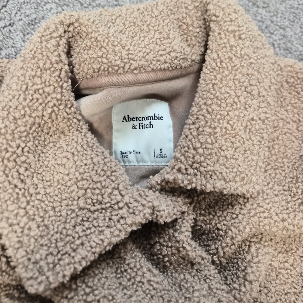 Abercrombie Brown Jacket button down shacket Teddy - Picture 2 of 3